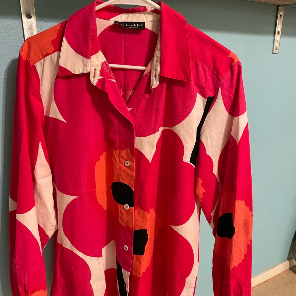 Bright happy button down shirt. Marimekko popular flower print.